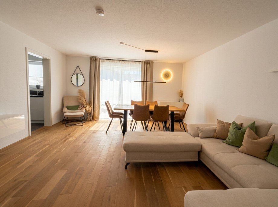 Wohn-Esszimmer Etagenwohnung Oftersheim