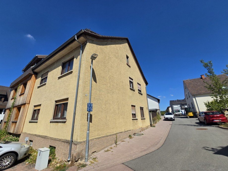 Ansicht Haus Front Mehrfamilienhaus Rettigheim