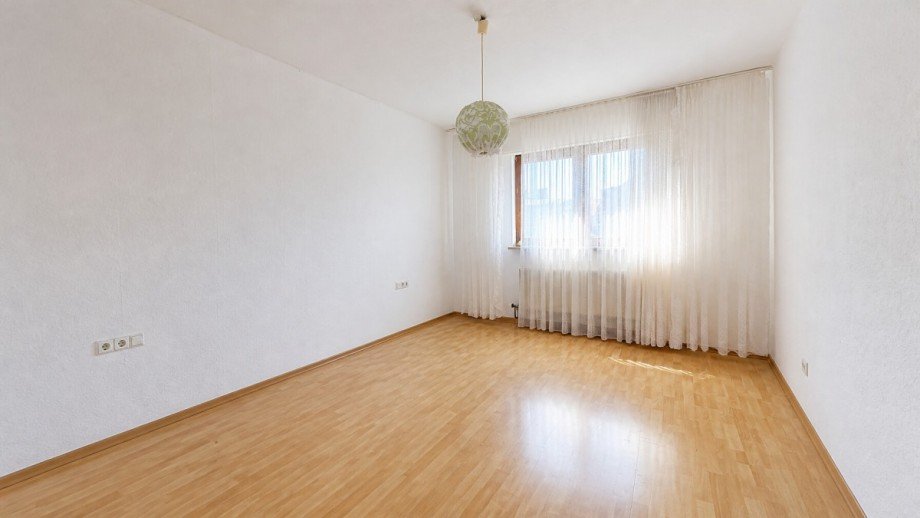 Schlafzimmer OGKI bearbeitet Mehrfamilienhaus Rettigheim