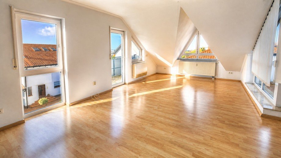 Wohnzimmer Dachgeschosswohnung �stringen