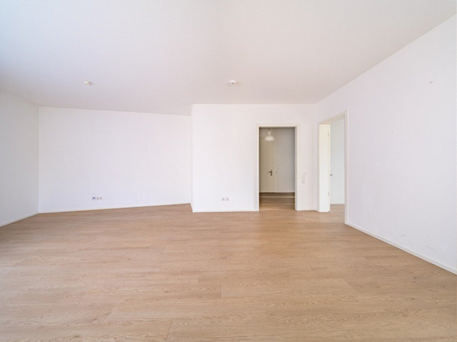 Wohnzimmer und Flur Etagenwohnung Sinsheim / Rohrbach