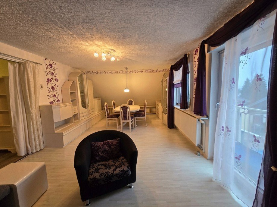 Wohnzimmer DG Mehrfamilienhaus Sinsheim