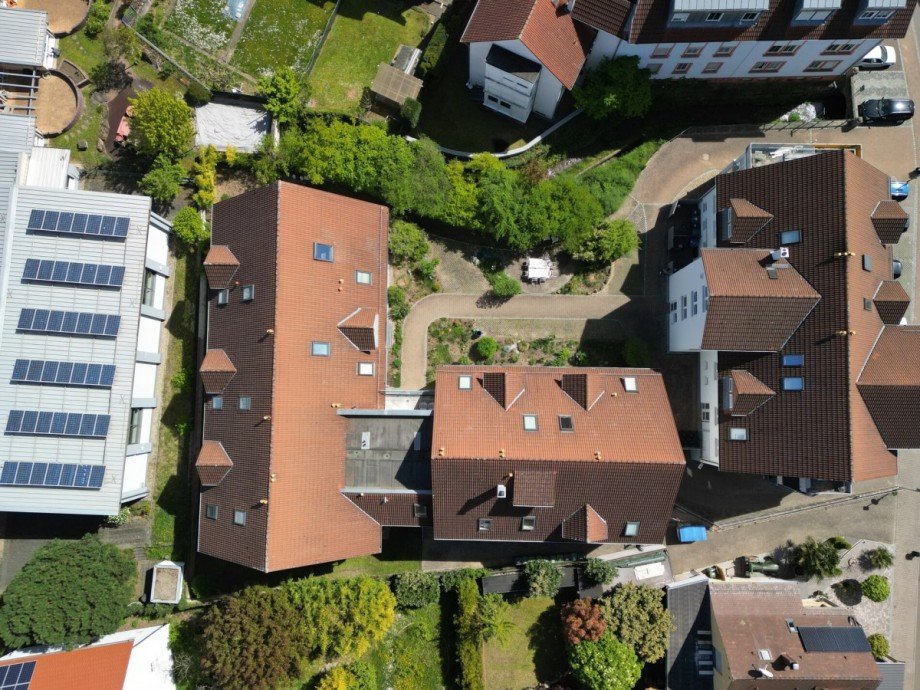 Draufsicht Grundst�ck und Haus Etagenwohnung �stringen