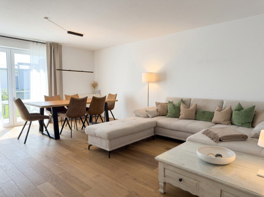 Wohnzimmer Etagenwohnung Oftersheim
