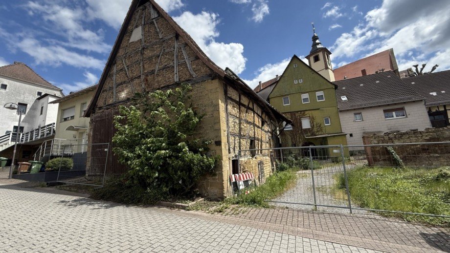 Front Scheune Wohngrundst�ck Sinsheim / Hilsbach