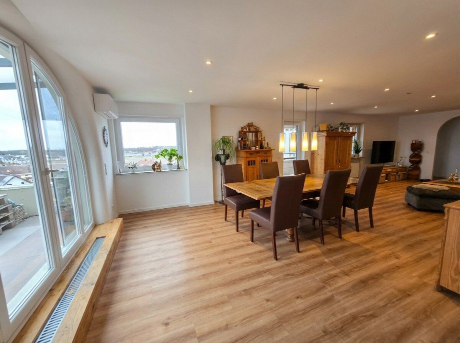 Wohn-Esszimmer Penthousewohnung Neuhofen
