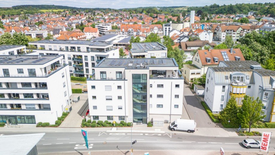 Front Ansicht Haus Penthousewohnung Sinsheim