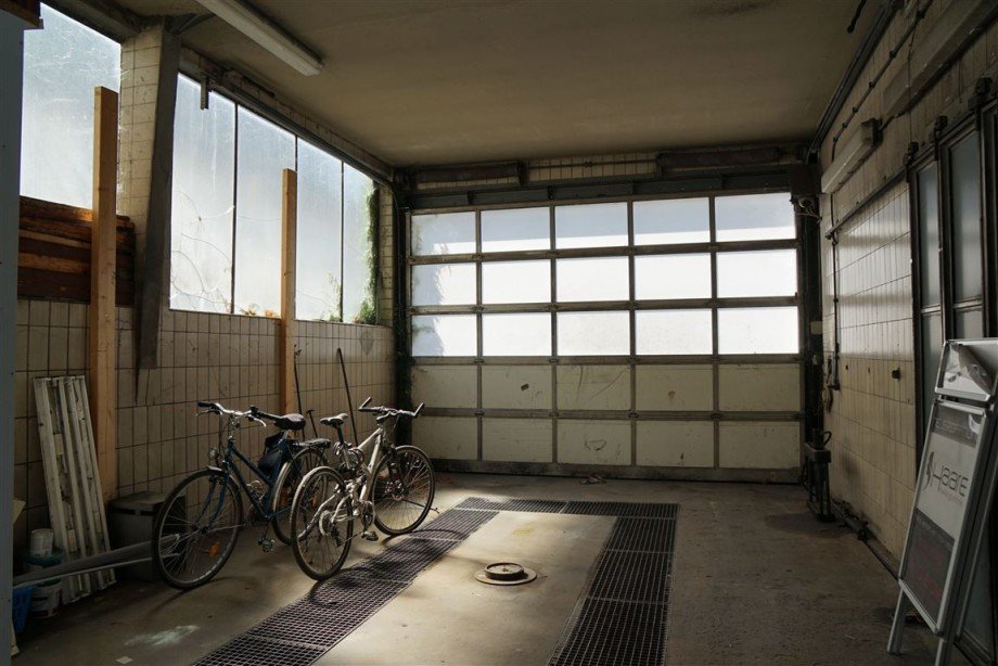 Zufahrt Halle / Lager / Produktion B�hl , Baden