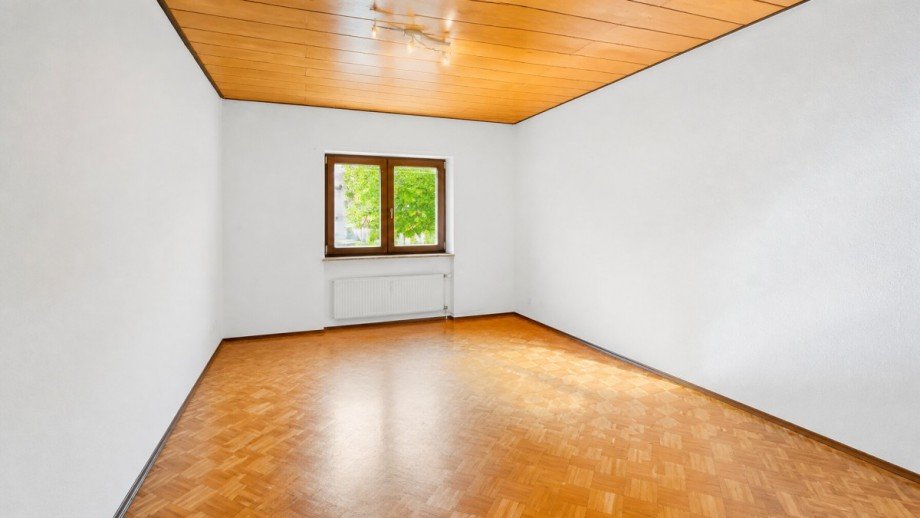 Wohnzimmer EG KI bearbeitet Mehrfamilienhaus Rettigheim