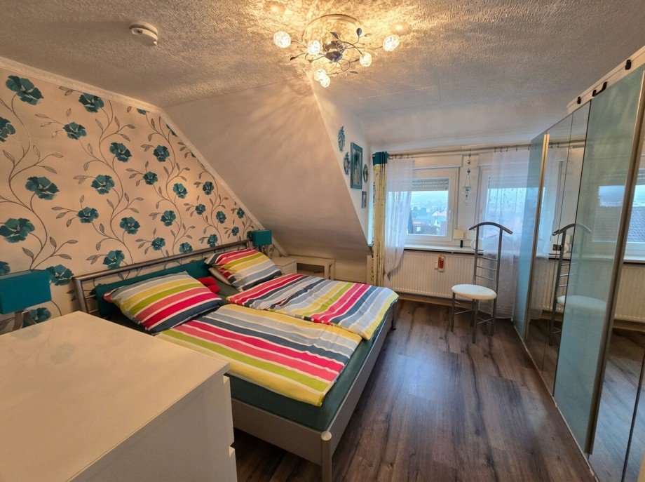 Schlafzimmer DG Mehrfamilienhaus Sinsheim