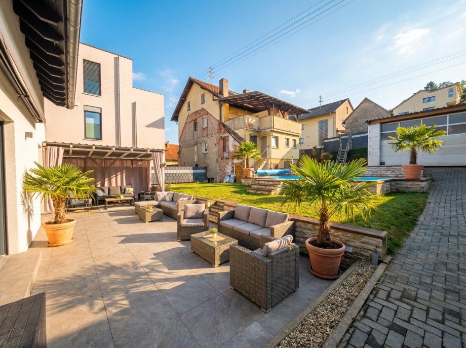 Staging Gartenansicht Einfamilienhaus Sinsheim / Reihen