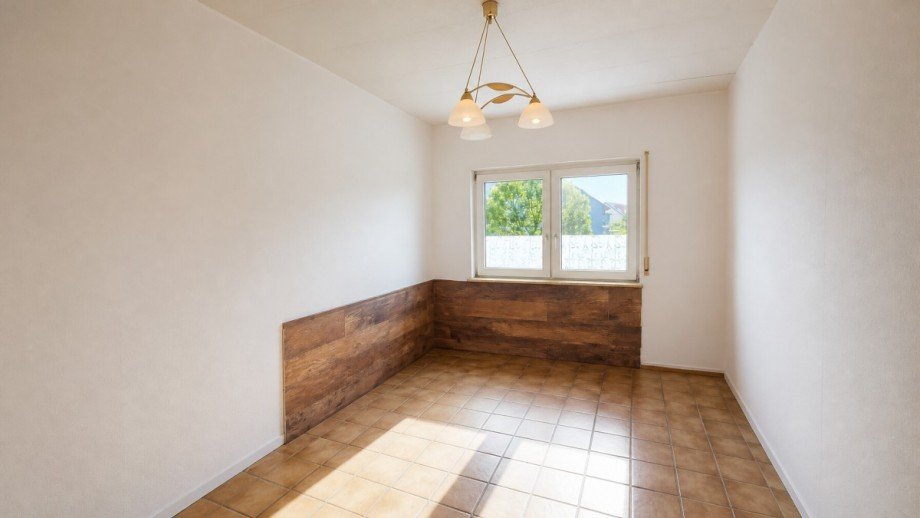 Zimmer Doppelhaush�lfte Wagh�usel / Kirrlach