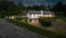 Bei Nacht Traumhaftes Einfamilienhaus mit Weitblick �ber Sinsheim