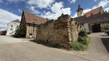 Front Grundst�ck Baugrundst�ck mit Scheune im historischen Zentrum von Hilsbach zu verkaufen