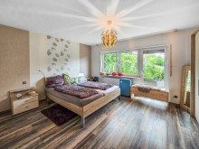 Schlafzimmer Traumhaftes Einfamilienhaus mit Weitblick �ber Sinsheim